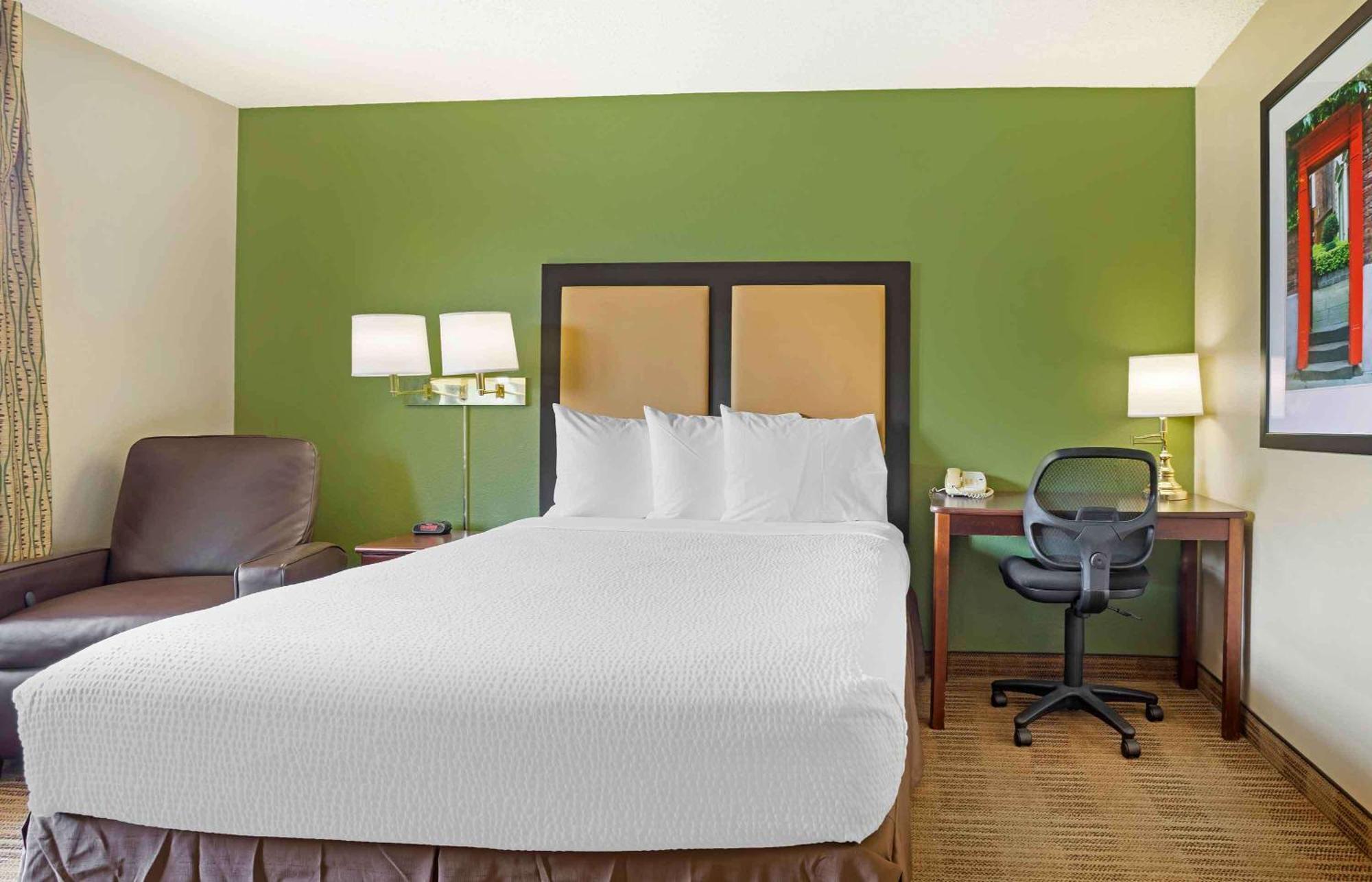 Extended Stay America Select Suites - Houston - Willowbrook - Hwy 249 Экстерьер фото
