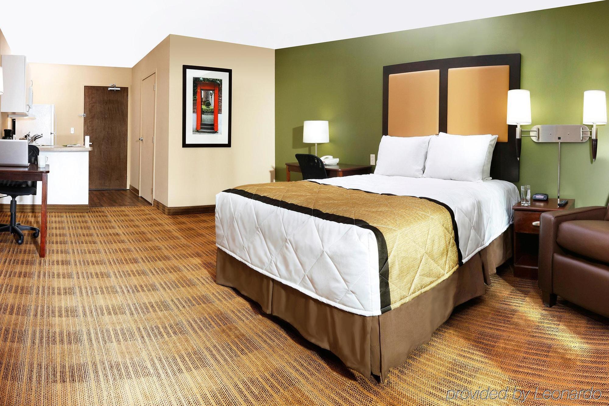 Extended Stay America Select Suites - Houston - Willowbrook - Hwy 249 Экстерьер фото